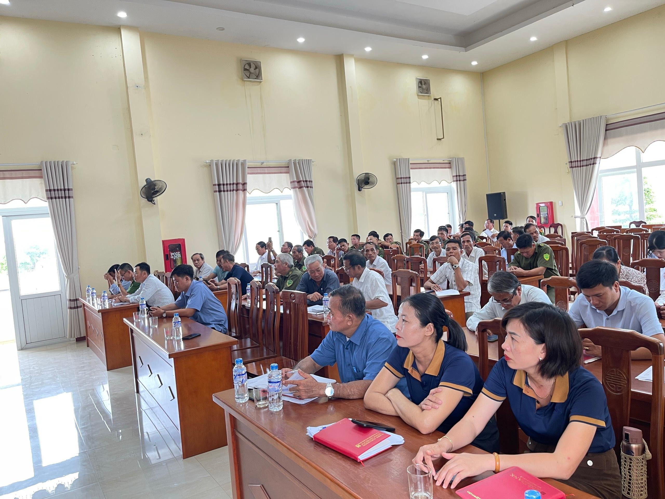 Hội nghị tuyên truyền, phổ biến Luật lực lượng tham gia bảo vệ an ninh trật tự ở cơ sở và triển khai Kế hoạch kiện toàn lực lượng tham gia bảo vệ an ninh trật tự ở các thôn .